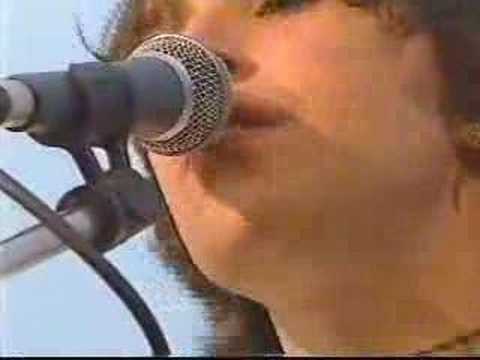Astrid - Boat Song (Live at T In The Park 2000)