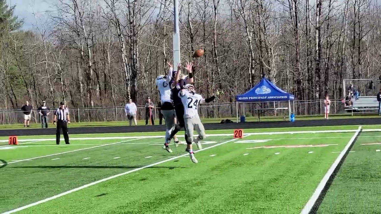 Spencer Minihan makes a great catch on 4th down for Waterville- 8-man large school state title game