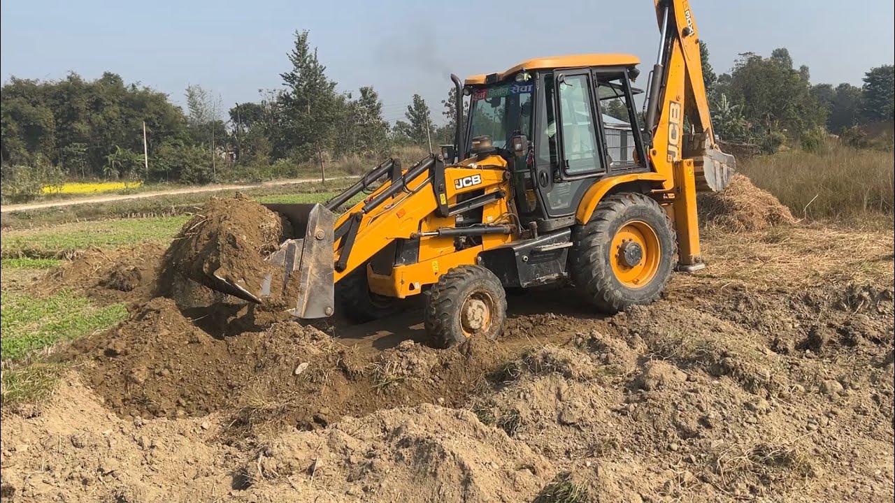 Leveling And Cutting Soil Video | JCB Operator 