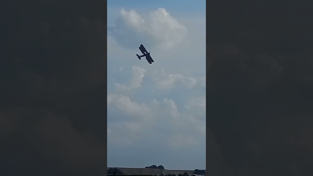 Swordfish 'stringbag' performing a banked fly-by at Duxford 