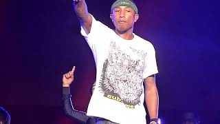 Pharrell Williams - Drop it like it's hot - live Abu Dhabi - December 2014