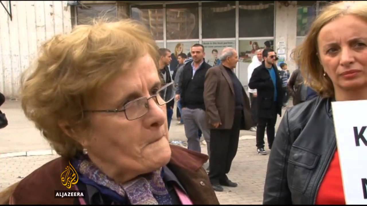 احتجاجات في جنوب ميتروفيتسا ضد حوار بروكسل - قناة الجزيرة البلقان
