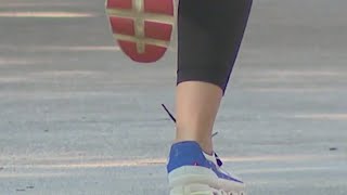 Naked driver on the loose exposes self to woman jogging | FOX 5 News