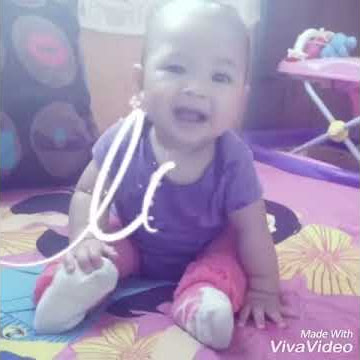 Lagi pamer baru bisa duduk sendiri ini om n tante😎😊👼