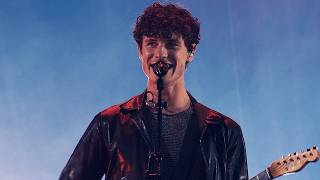 Shawn Mendes - Treat You Better (Live from New York)