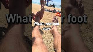 Runner experiences foot massage in Hawaii, Waikiki Beach 🌺