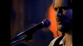 Travis Tritt - Here's A Quarter (Call Someone Who Cares)