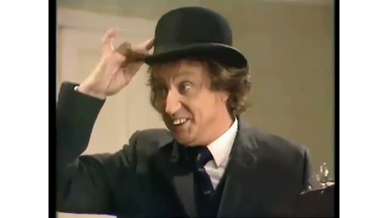 FAITH BROWN & KEN DODD IN COMEDY SKETCH (1976)