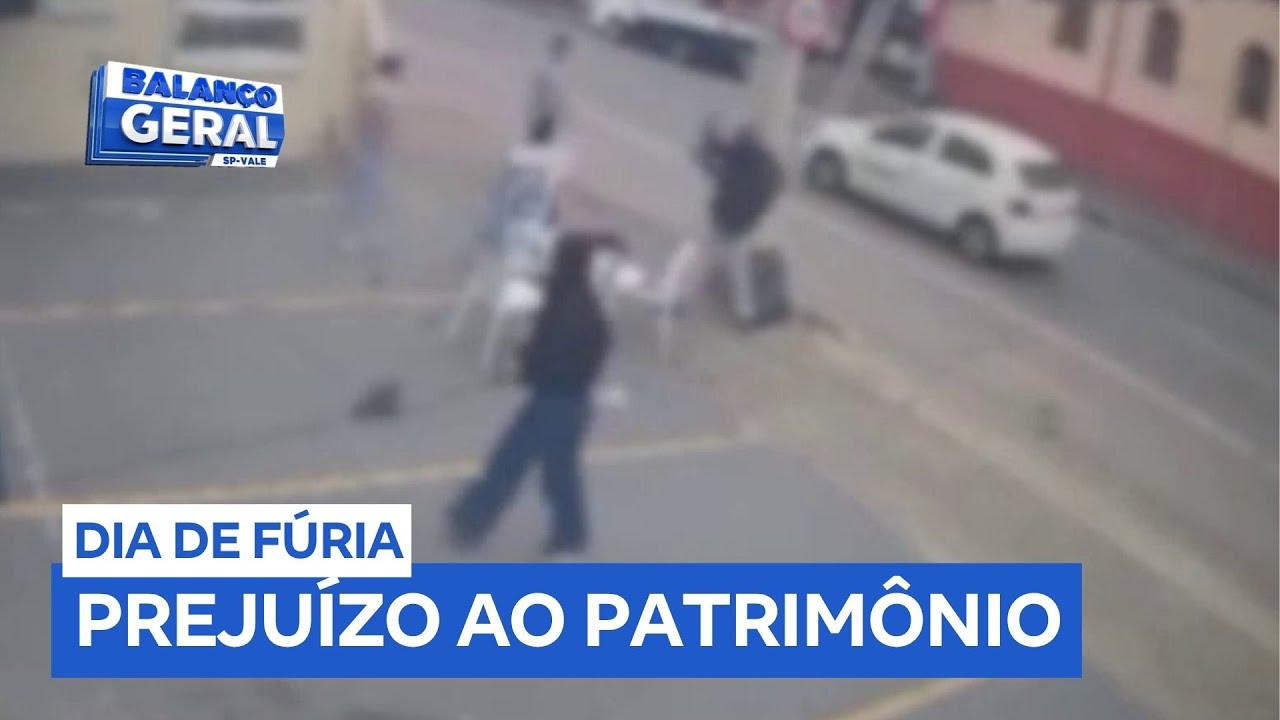Homem surta e sai quebrando tudo pelas ruas de São José dos Campos (SP)