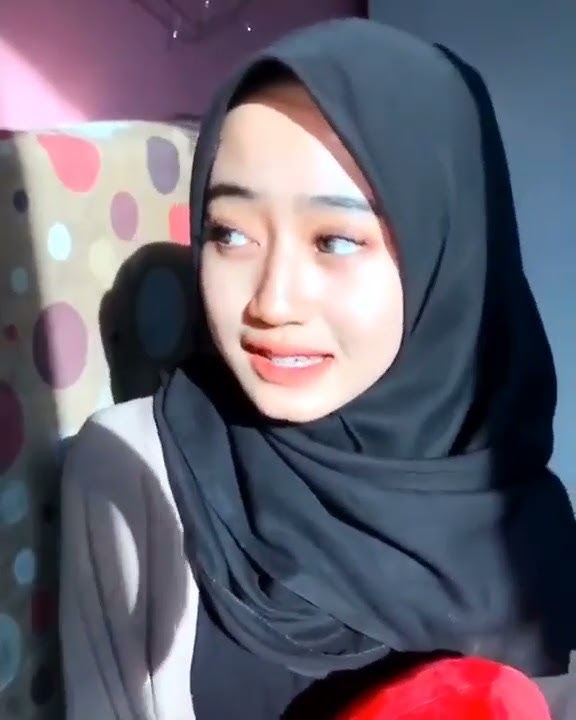 Story wa cewek cantik manis // menepi