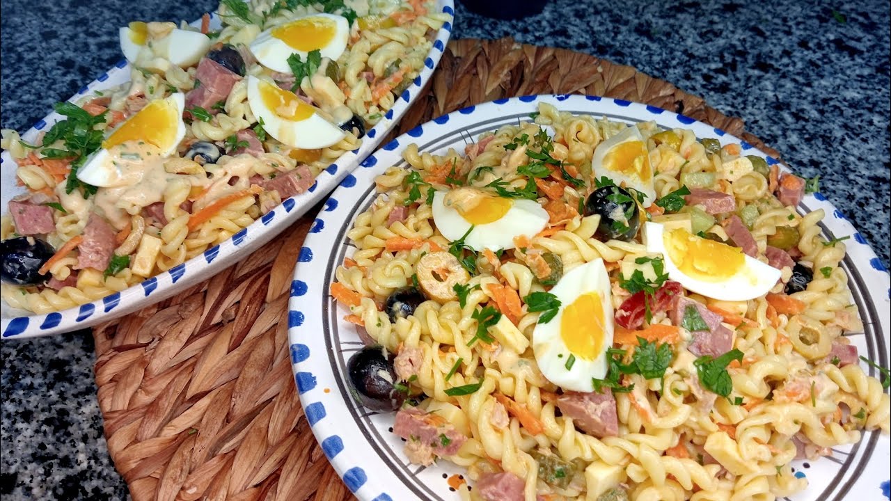 أروع سلطة معكرونة صيفية خفيفة و متنوعة مع صلصة بزززاف بنينة 😋.