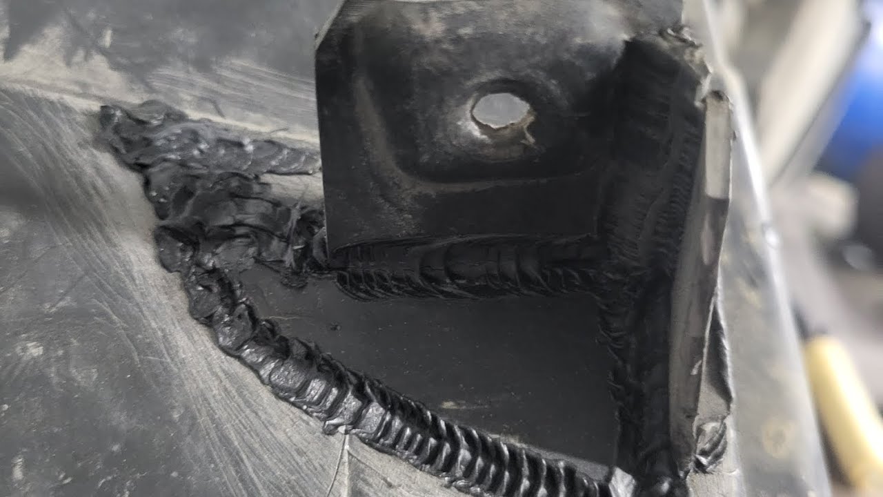 Ремонт фары. Пайка крепления - YouTube