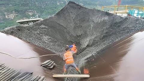 Barge Unloading 5000 Tons of Crushed Iron Ore -  Smooth Flow - Vlog of Work  on Barge