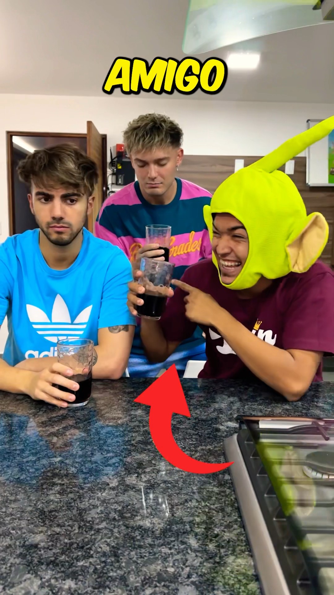MI MEJOR AMIGO ME CAMBIÓ POR OTRO!?