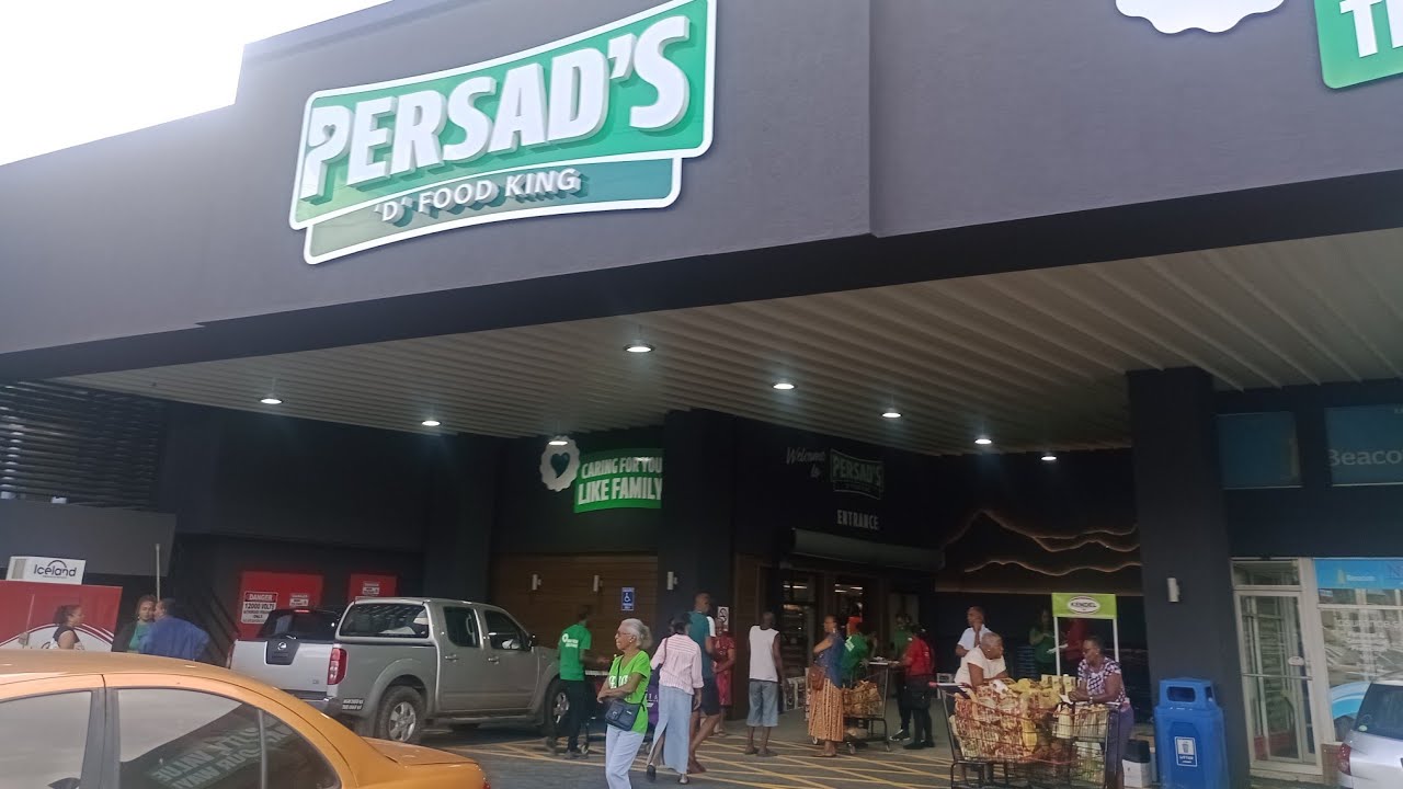 New Supermarket Open!!  in Tunapuna,Persad D' Food King.🇹🇹 (Come flo with me)😀🎄