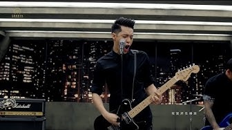 周湯豪 NICKTHEREAL《帥到分手》Official Music Video [飛魚高校生 片頭曲]