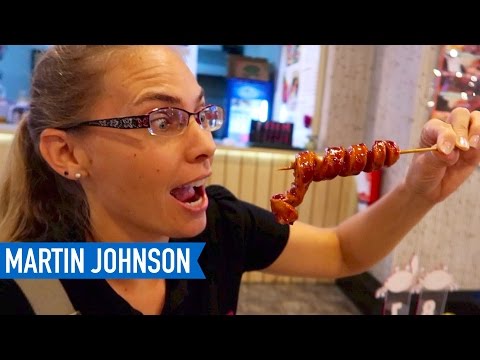 Eating at the Jogja City Mall Food Court | Indonesian Food
