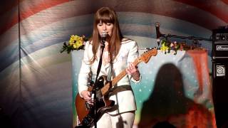 Portions for Foxes -  Jenny Lewis - Sydney Metro 22-7-2015 Resimi