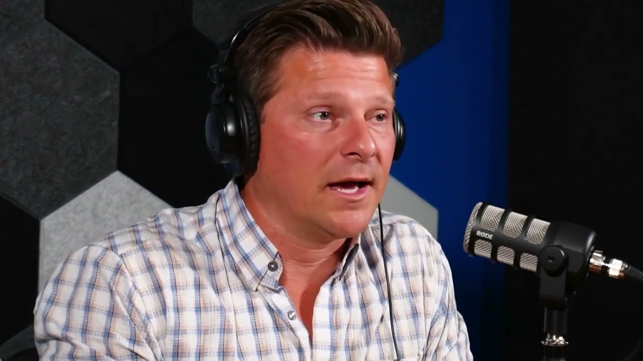 The Power of Dopamine: Finding Bliss in a Hyperconnected World 🧠| The AC Method Clips