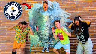 Se Puede Pegar A Una Persona En Una Pared? 2 Km De Cinta Americana