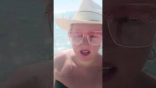 Море солнце пляж что ещё нужно