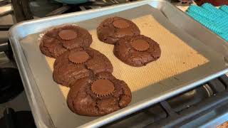 Chocolate Sourdough Cookies with Reese Peanut Putter Cups - SO DELICIOUS!! #sourdough #baking