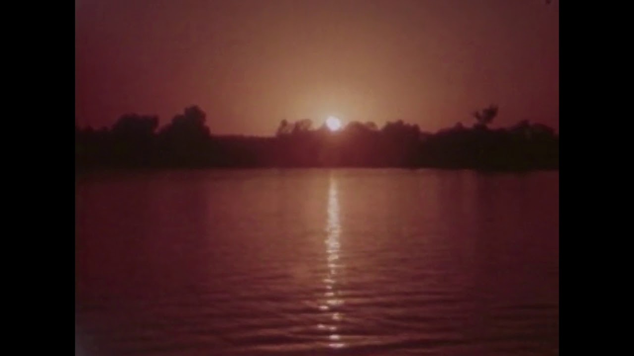 Regardez Poolside – Sunrise Strategies (Moullinex Remix) (Official Audio) sur YouTube Regardez Poolside – Sunrise Strategies (Moullinex Remix) (Official Audio) sur YouTube