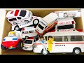 救急車おもちゃの電池交換!デザインやライトをチェックしてオリジナルの坂道走らせて遊んでみよう!走行後はみんな綺麗におかたづけ