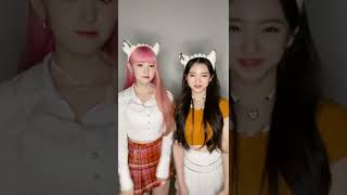 Chaehyun & Yeseo Doing Heart Beat Challenge