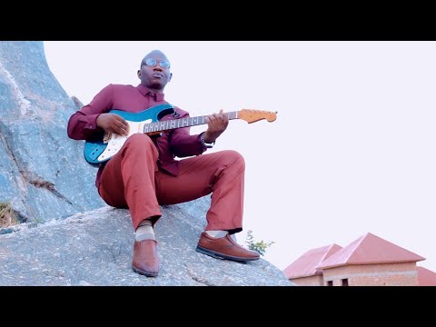 Ajakubikola By Munnyo Benard Official 1080P Video New Ugandan Gospel Music 2025