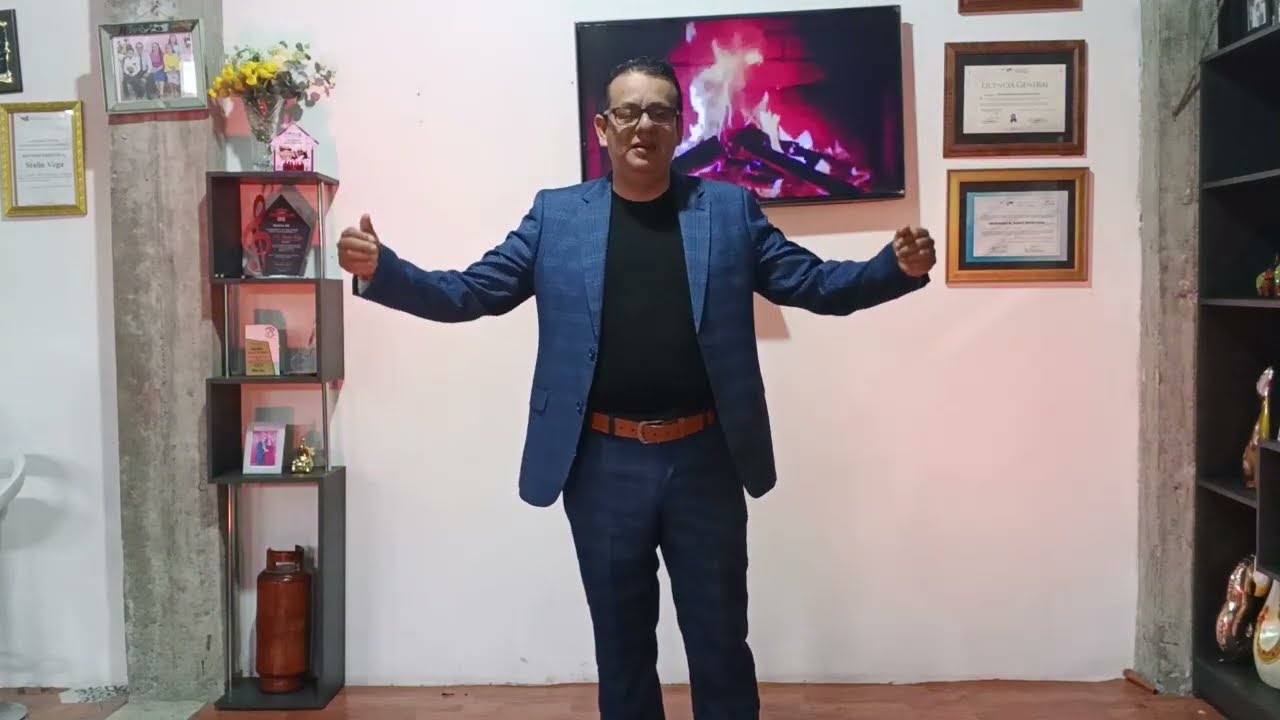 Pasillo Ecuatoriano / La Luz de Cristo / Pista de Maximo León