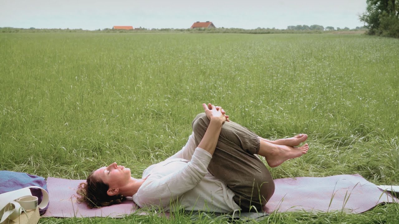 Lower Back Stretch (Yin Yoga) | Spine Release