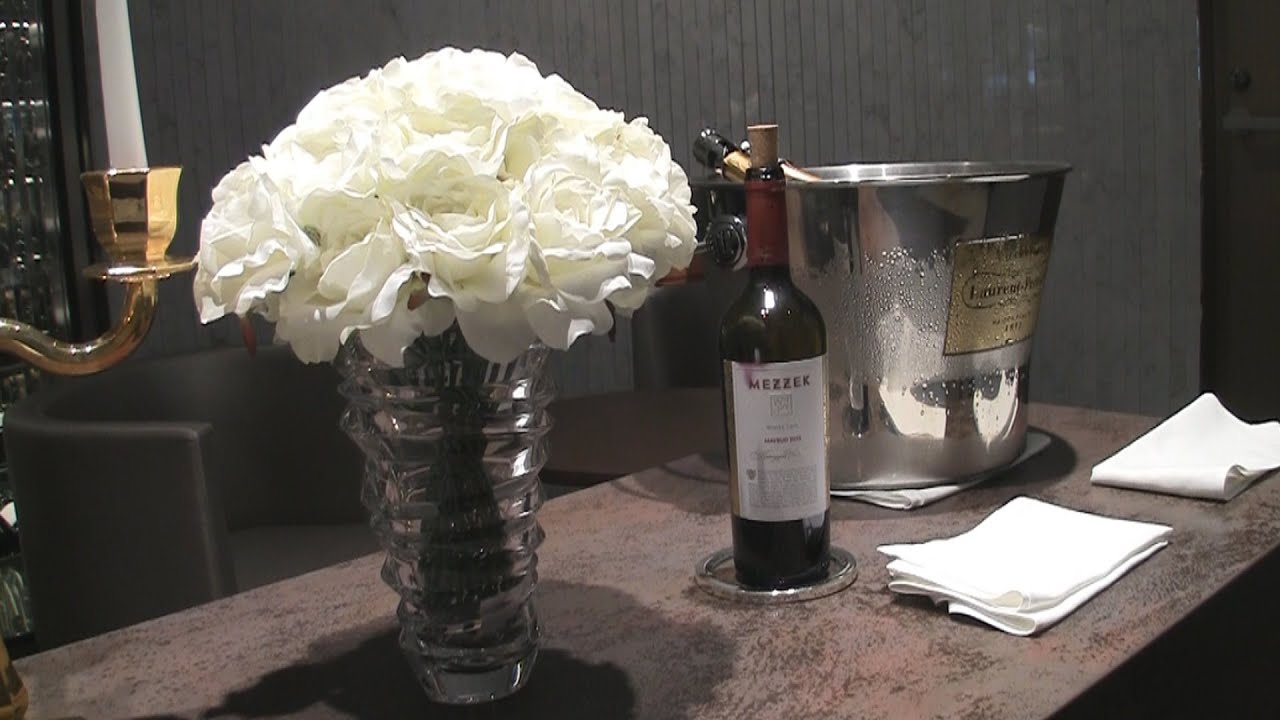 JAL First Class Lounge - Tokyo Haneda (HND)