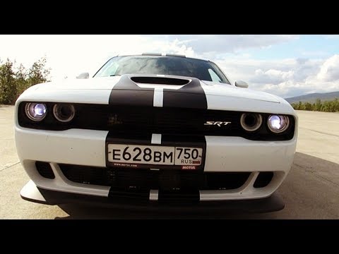 Hellcat 700 hp+ Dodge Challenger  и аэродром.