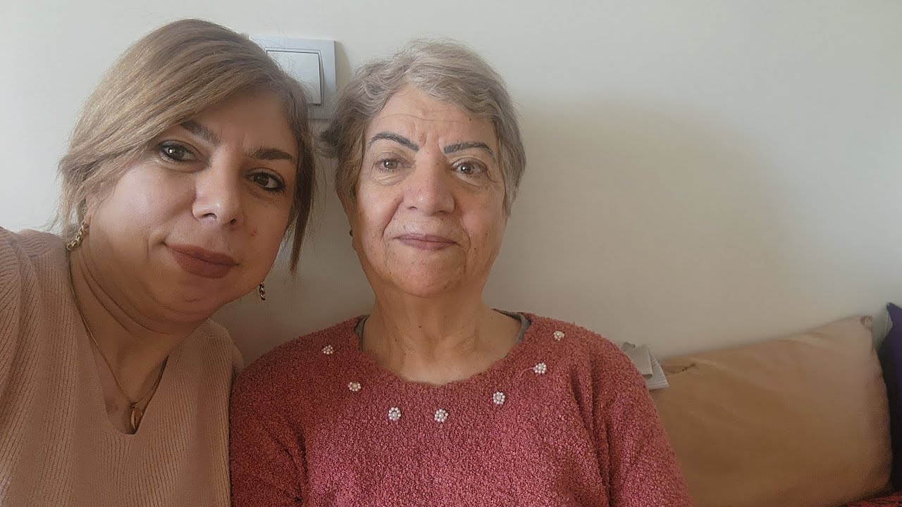 رفتم خونه مامان | باهم خوابیدیم، صبحانه خوردیم، خونه رو جمع‌وجور کردم 🤍