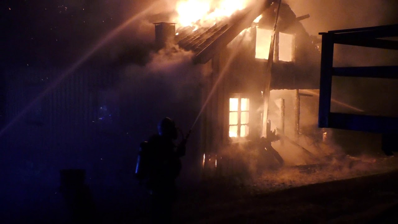2020-04-03 Villabrand på Orust