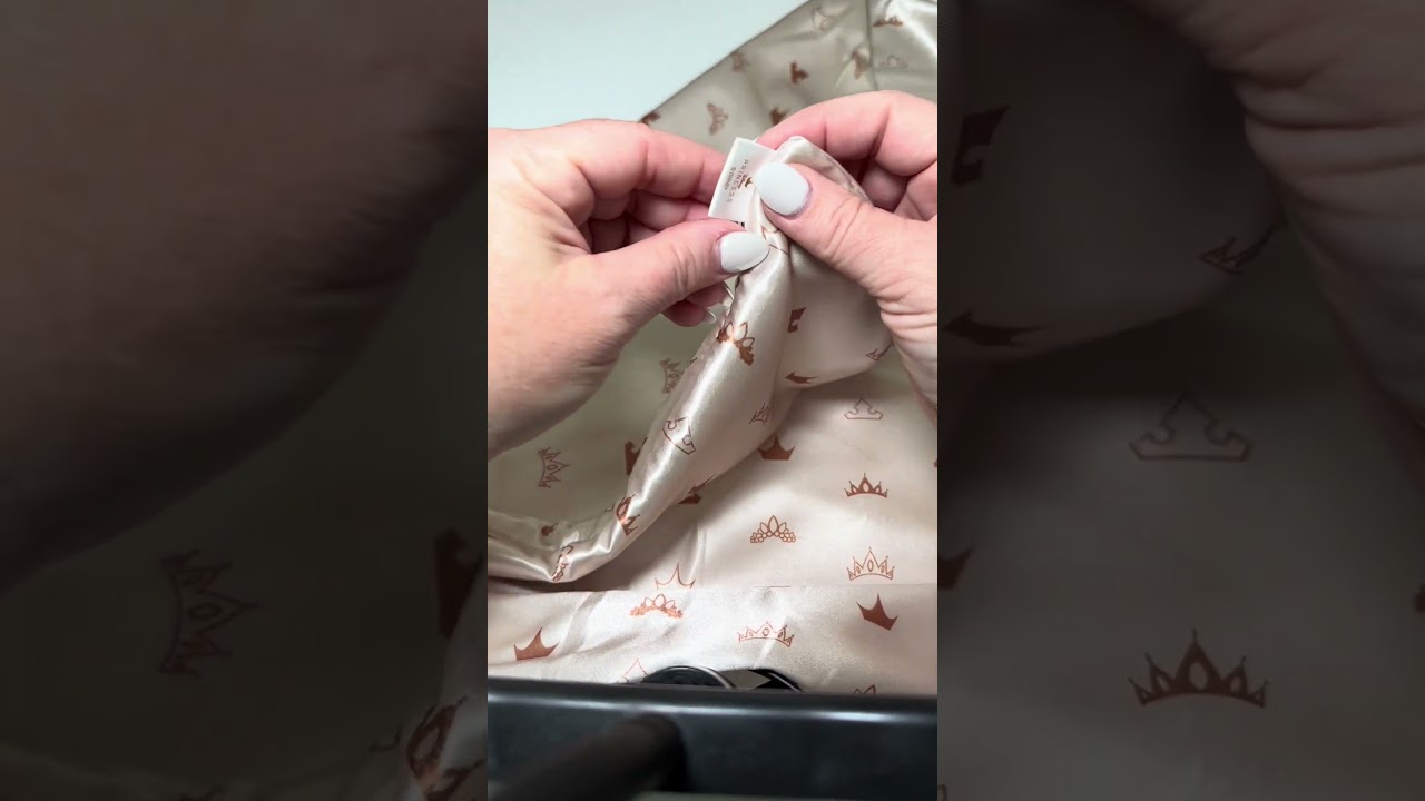 Satin pillowcase? YES pls!