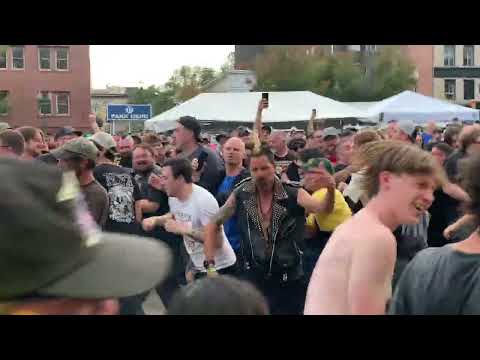 The Vandals - And Now We Dance