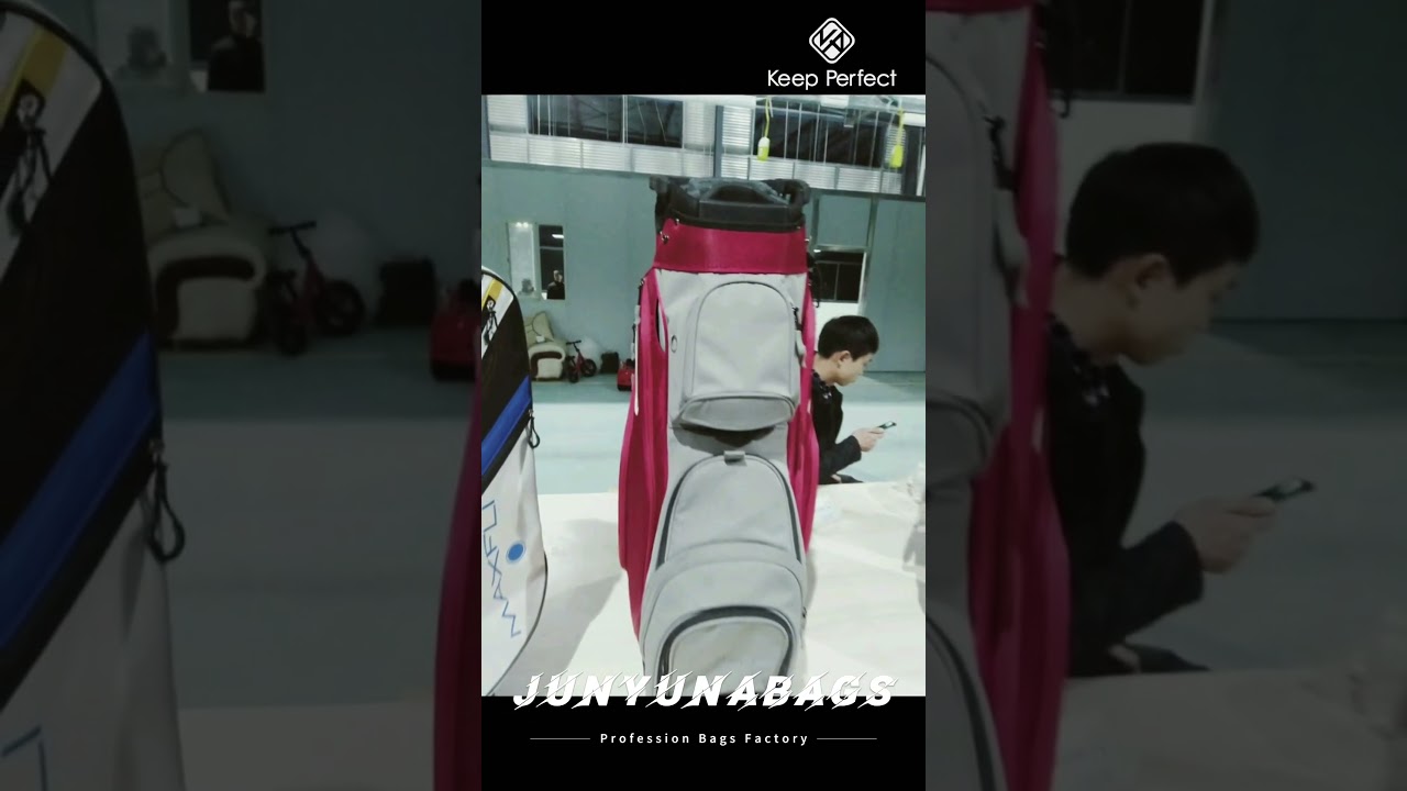 Daily Golf Factory: Sample Display of Golf Bag Factory.