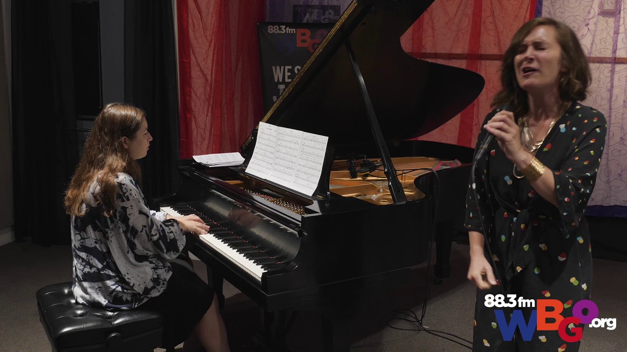 Sara Gazarek performs 