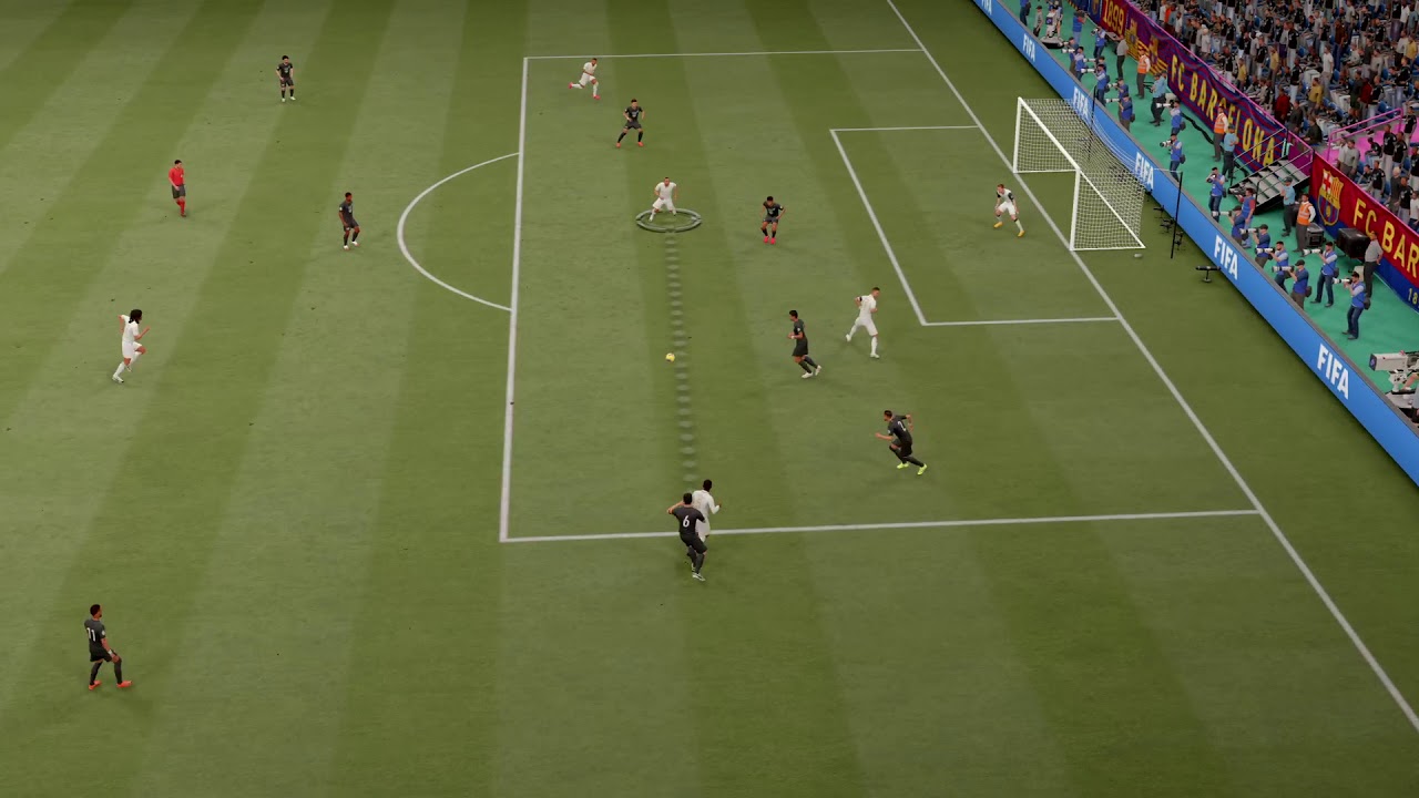 FIFA 21: Feint forward and turn