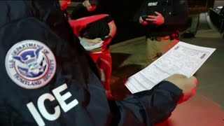 Proponen multa de $18,000 a inmigrantes