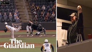 Baseball commentator makes incredible one-handed catch: 'My hand hurts so bad' Wealth