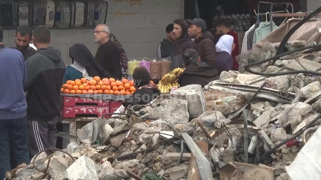 Palestinians in Gaza prepare for Ramadan amid destruction and grief