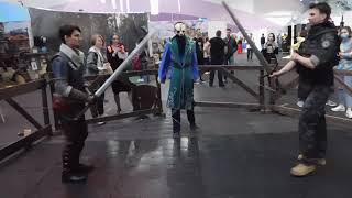 Лютик против посетителя на арене стенда по «Ведьмаку» (UNICON2021)