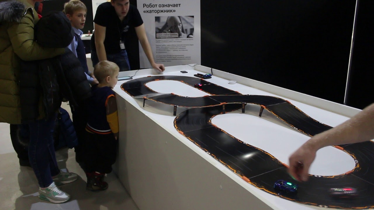 Открыта выставка роботов в ТРК МЕГАМАГ