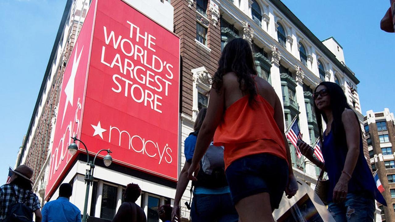 Macy’s Stock Lower on Credit Suisse Downgrade