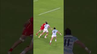 Now that's a STIFF ARM 💪 #Rugby #Shorts #hsbcsvns