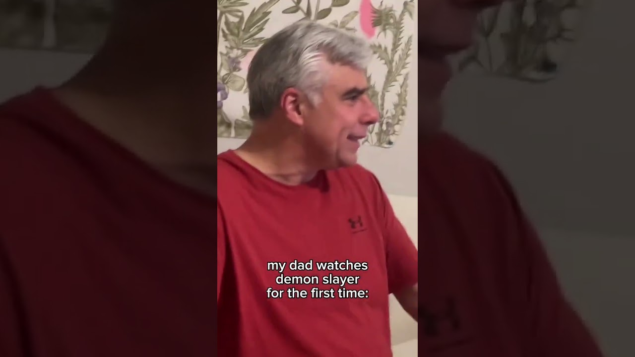 Папа смотрит «Убийцу демонов» 