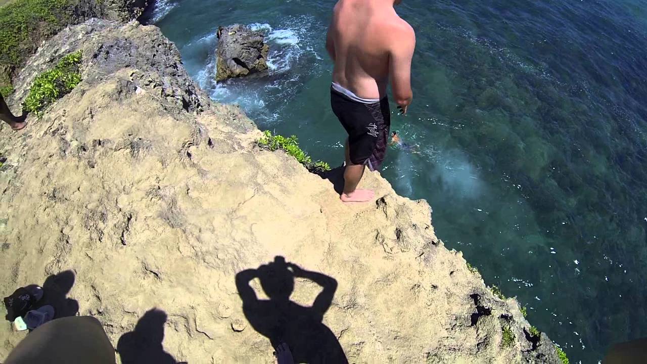 Cliff jumping in Oahu, Hawaii